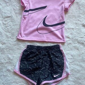 Girl's Nike Soccer Set (2-3T)